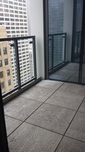 200 N Wells St-Unit -1bd 1ba 08 NE Balc 8 in Chicago, IL - Building Photo - Building Photo