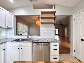 163 London Fog Way in Sanford, FL - Building Photo - Building Photo