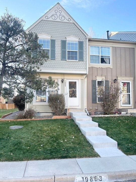 10883 Bayfield Way in Parker, CO - Building Photo