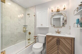 457 Beacon St in Boston, MA - Foto de edificio - Building Photo