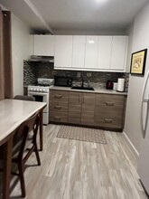 1440 N St NW, Unit 411 in Washington, DC - Building Photo - Building Photo