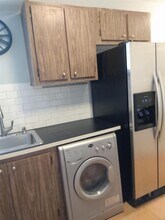 8001 Crespi Blvd in Miami, FL - Building Photo - Building Photo