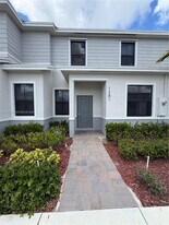 1281 NE 3rd Ave in Florida City, FL - Building Photo