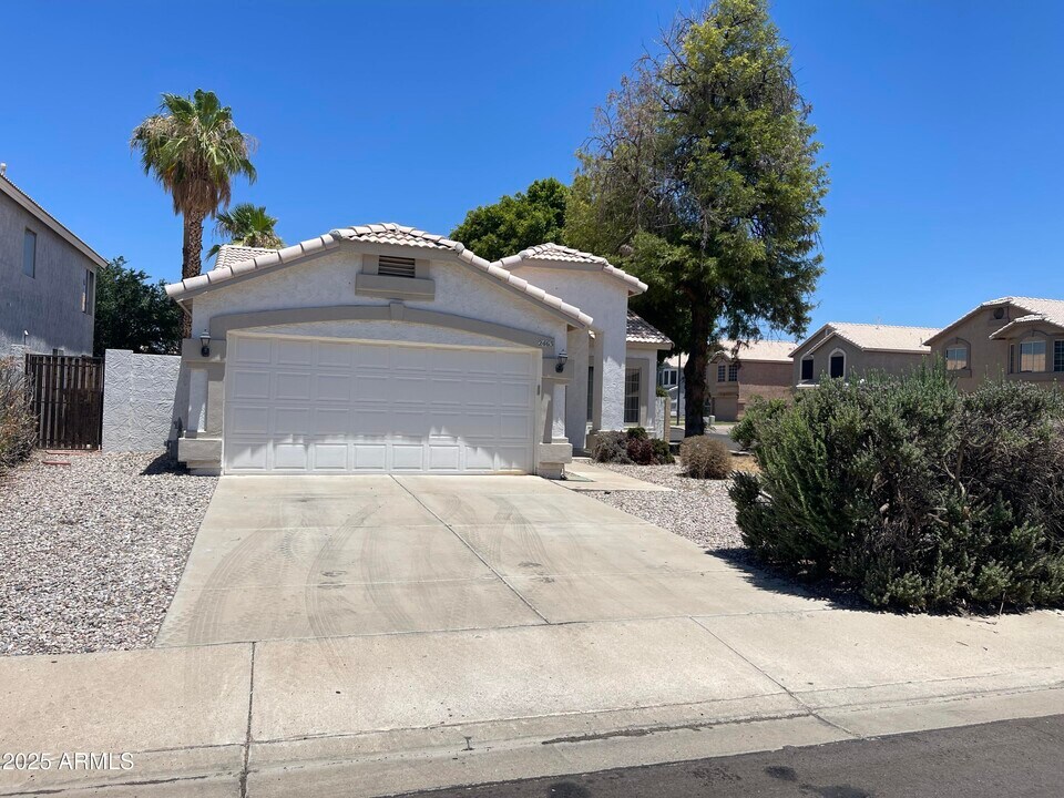 2463 S Avoca Cir in Mesa, AZ - Building Photo
