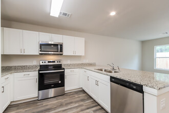 15606 Briar Forest Dr in Conroe, TX - Building Photo - Building Photo
