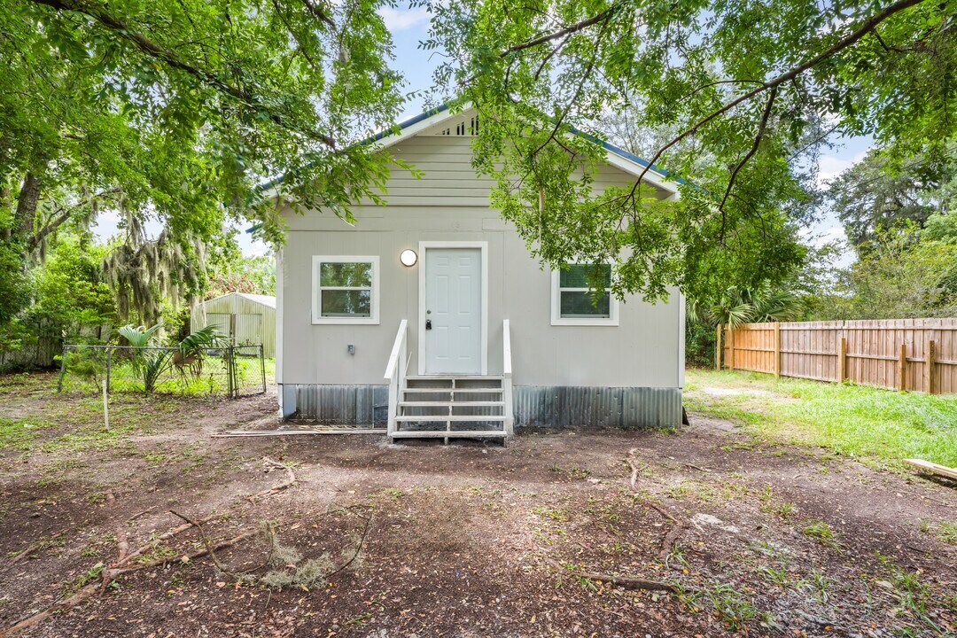 48 Kirk Rd in Jacksonville, FL - Building Photo