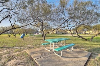 2314 Capitan Dr in Corpus Christi, TX - Building Photo - Building Photo
