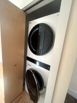 17 Ivaloo St, Unit 9 in Somerville, MA - Building Photo