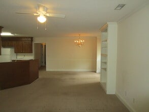 1045 Cutleaf Dr in Sumter, SC - Building Photo - Building Photo