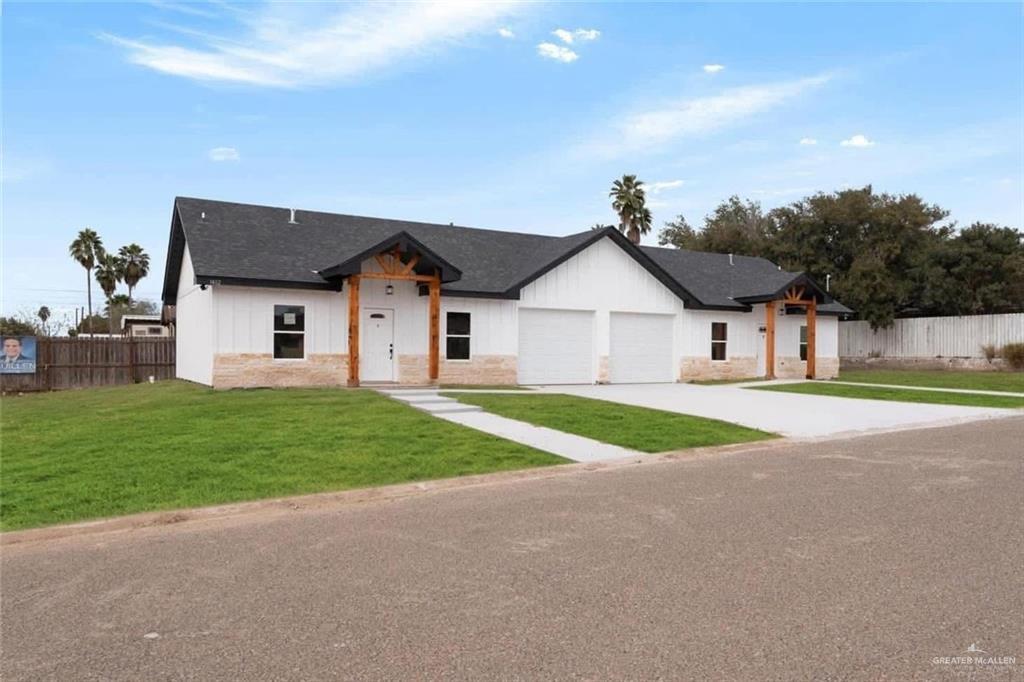 601 N Ozaka St in Roma, TX - Building Photo