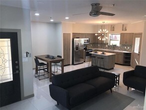 8 Sugar Sweet Ave in Edinburg, TX - Building Photo - Building Photo