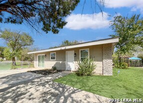 6147 Bright Valley Dr in San Antonio, TX - Building Photo