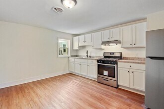 1203 Derry St in Harrisburg, PA - Building Photo - Building Photo