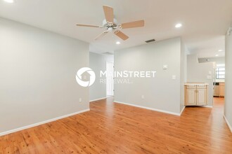 807 Ponder Ave in Sarasota, FL - Building Photo - Building Photo