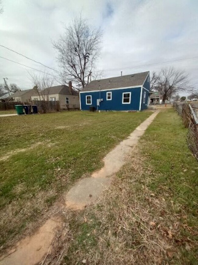 1722 NE 20th St in Oklahoma City, OK - Building Photo - Building Photo