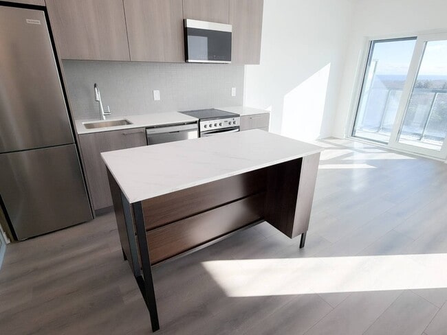 property at 7439 Kingston Rd