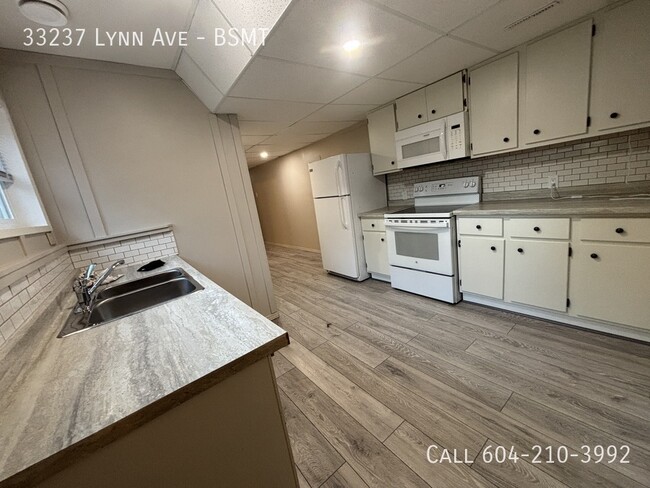 33237 Lynn Ave in Abbotsford, BC - Building Photo - Building Photo