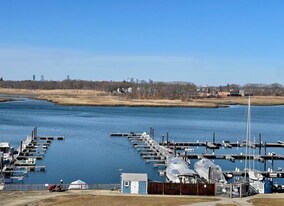100 Cove Way in Quincy, MA - Building Photo