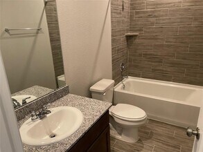24814 Sierra Laurel Ln in Huffman, TX - Building Photo - Building Photo
