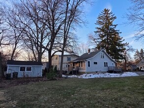 117 Woodland Dr in Round Lake Beach, IL - Building Photo - Building Photo