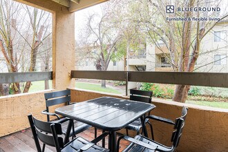 1600 Villa St, Unit SI FL2-ID2134 in Mountain View, CA - Building Photo - Building Photo