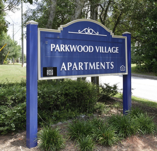 Parkwood Village Apartments in Douglasville, GA - Building Photo - Building Photo