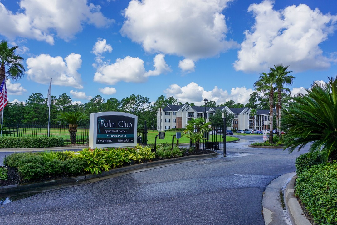 Palm Club Apartment Homes in Brunswick, GA - Building Photo