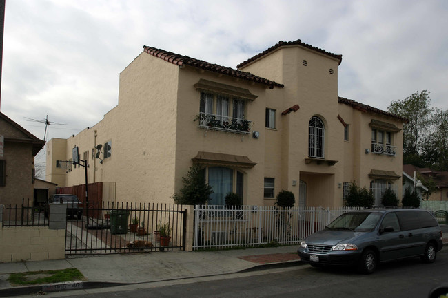 936 E 24th St in Los Angeles, CA - Building Photo - Building Photo