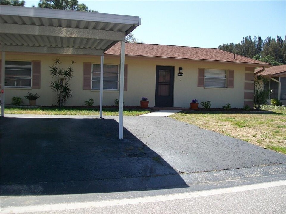 4468 Tippecanoe Trail in Sarasota, FL - Building Photo