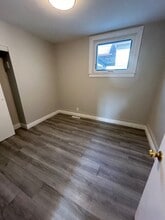 483 Wellington St in Sarnia, ON - Building Photo - Building Photo