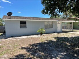 310 Jay Ave in Sebring, FL - Building Photo