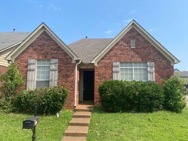 9112 Cinderhill Cove W in Memphis, TN - Building Photo