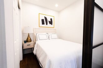 69 Clinton St in New York, NY - Building Photo - Building Photo