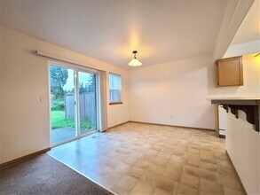 5328 138th St NE in Marysville, WA - Foto de edificio - Building Photo