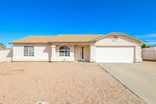 8046 E Fairfield St in Mesa, AZ - Building Photo