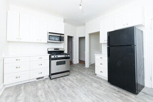 25 Oakwood St, Unit A in Boston, MA - Building Photo
