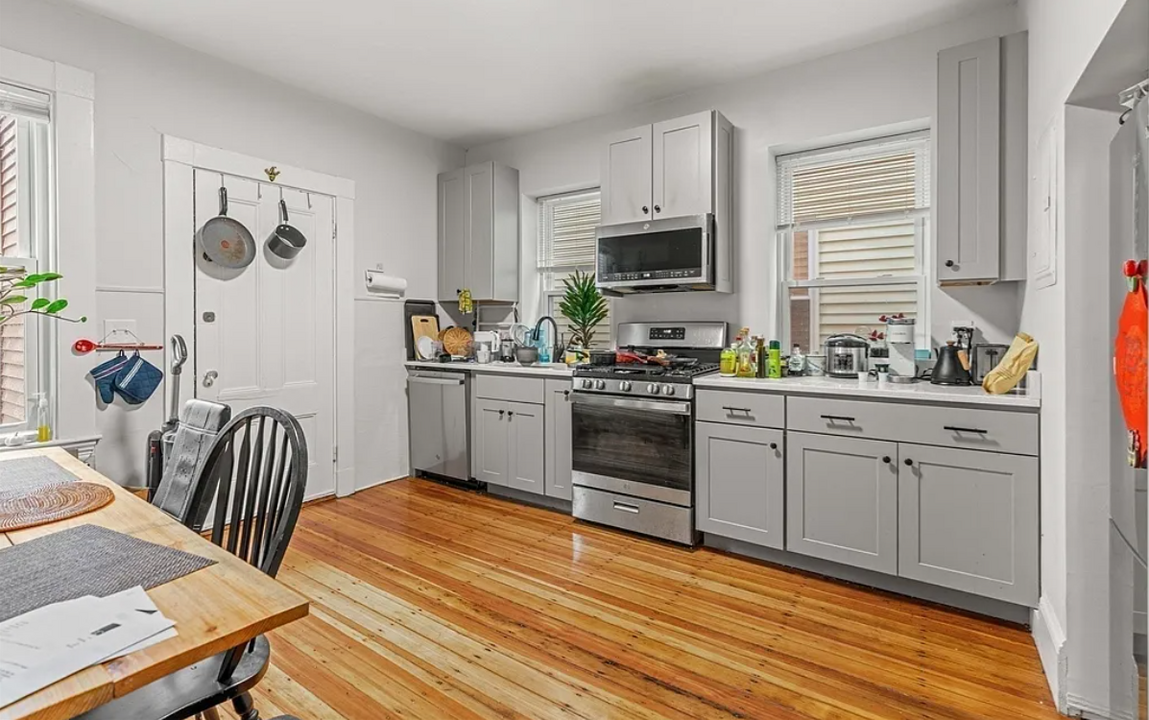 10 Clary St, Unit 8-02 in Cambridge, MA - Foto de edificio