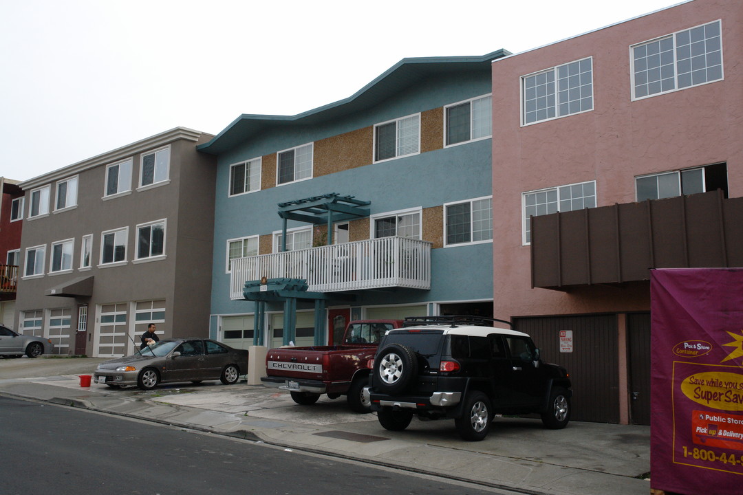 360 Susie Way in South San Francisco, CA - Building Photo