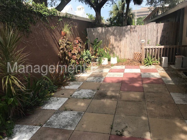 1761 Windsor Dr in North Palm Beach, FL - Building Photo - Building Photo