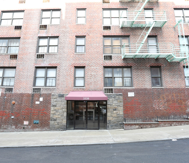 3539 Decatur Ave in Bronx, NY - Building Photo - Building Photo