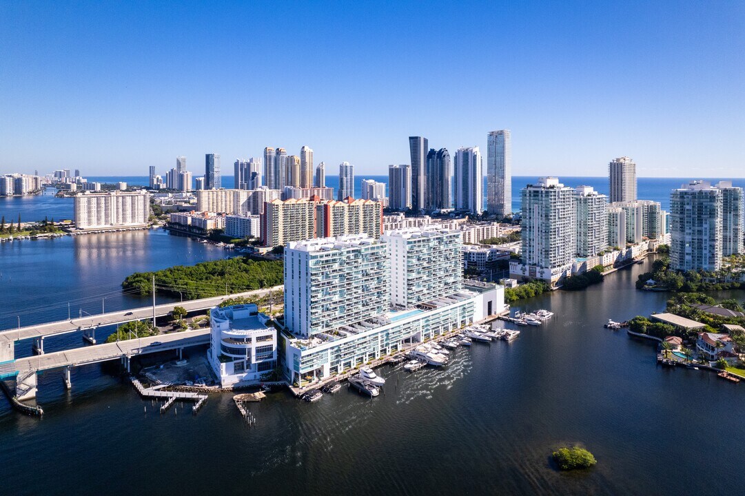 400 Sunny Isles Blvd in Sunny Isles Beach, FL - Building Photo