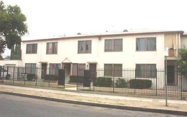 6800-6810 Radford Ave in North Hollywood, CA - Building Photo - Building Photo