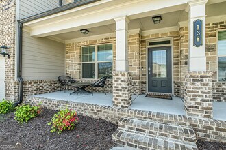 138 Logan Pass Dr in Loganville, GA - Building Photo - Building Photo