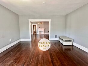 30 Brownell St, Unit 2 in New Haven, CT - Foto de edificio - Building Photo