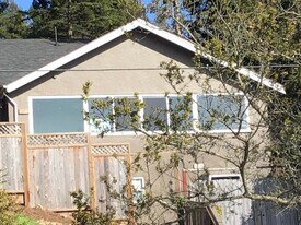 2400 L K Wood Blvd in Arcata, CA - Building Photo