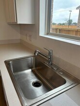 1526 Gentle Wind Ct in Angleton, TX - Building Photo - Building Photo