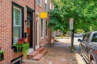 144 W Union St in West Chester, PA - Building Photo