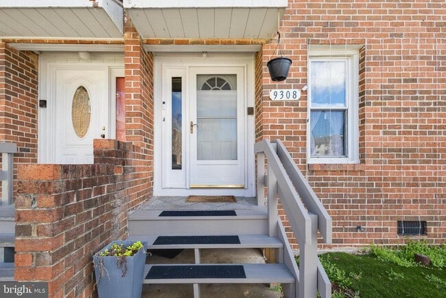 property at 9308 Canterbury Riding