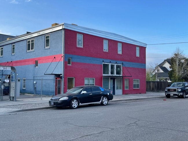 property at 2915 2nd Ave S