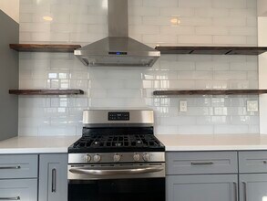 754 West 18th Street in San Pedro, CA - Building Photo - Building Photo